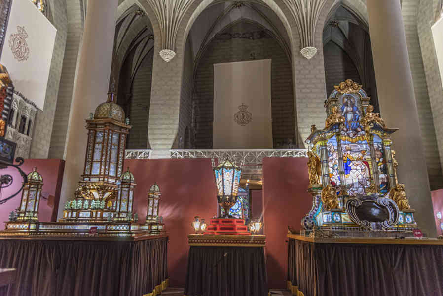 Zaragoza 108 - iglesia del Sagrado Corazón de Jesús (Rosario de Cristal).jpg